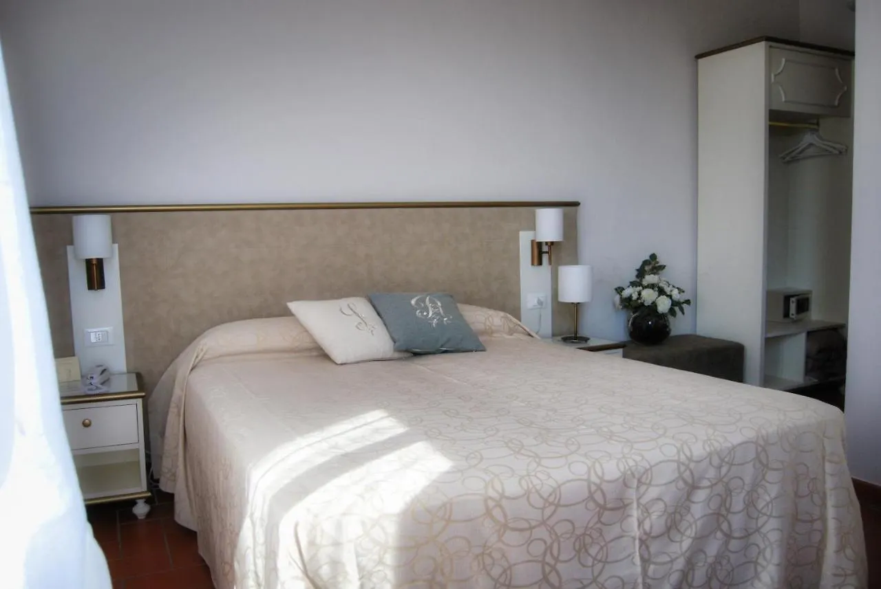 Hotel San Lino Volterra 4*,